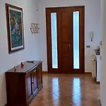 Etage Entier Independant D , Avec Terrasse, Jardin, 2 A 6 Personnes