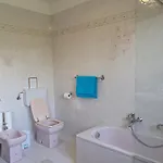 Etage Entier Independant D , Avec Terrasse, Jardin, 2 A 6 Personnes
