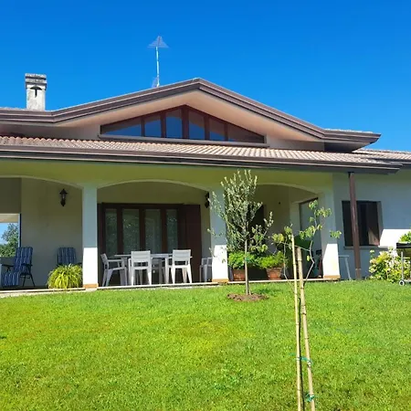 Etage Entier Independant D , Avec Terrasse, Jardin, 2 A 6 Personnes Hébergement de vacances Arba