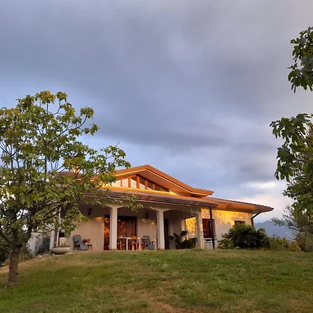Etage Entier Independant D , Avec Terrasse, Jardin, 2 A 6 Personnes Сasa de vacaciones
