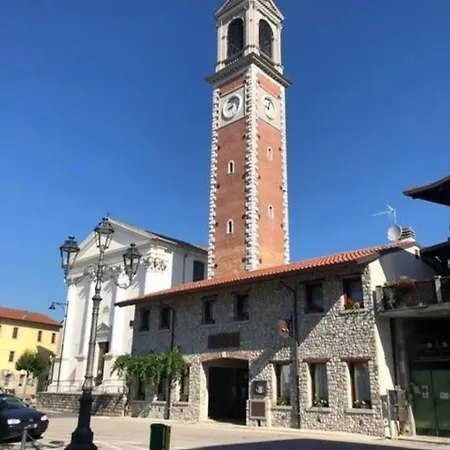 Etage Entier Independant D , Avec Terrasse, Jardin, 2 A 6 Personnes Hébergement de vacances *
