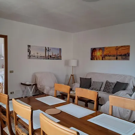 Сasa de vacaciones Etage Entier Independant D , Avec Terrasse, Jardin, 2 A 6 Personnes