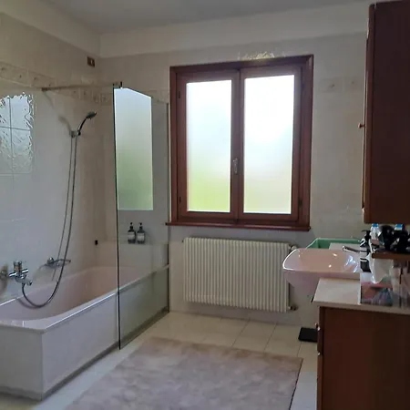 Etage Entier Independant D , Avec Terrasse, Jardin, 2 A 6 Personnes