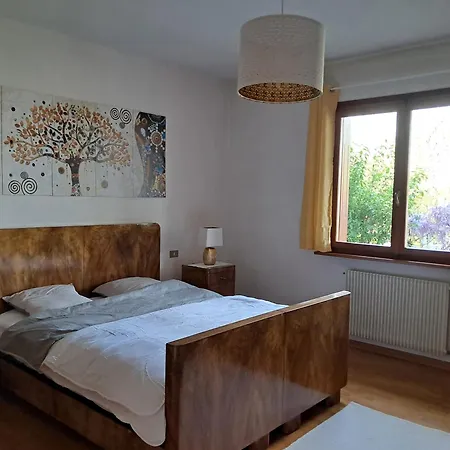 Vakantiehuis Etage Entier Independant D , Avec Terrasse, Jardin, 2 A 6 Personnes *