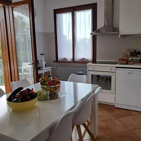 Etage Entier Independant D , Avec Terrasse, Jardin, 2 A 6 Personnes *