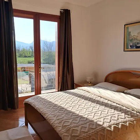 Hébergement de vacances Etage Entier Independant D , Avec Terrasse, Jardin, 2 A 6 Personnes Arba