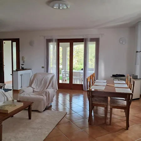 Etage Entier Independant D , Avec Terrasse, Jardin, 2 A 6 Personnes * Arba