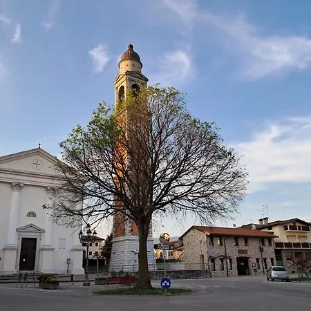 Etage Entier Independant D , Avec Terrasse, Jardin, 2 A 6 Personnes Arba