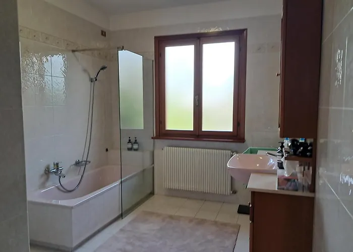 Etage Entier Independant D , Avec Terrasse, Jardin, 2 A 6 Personnes