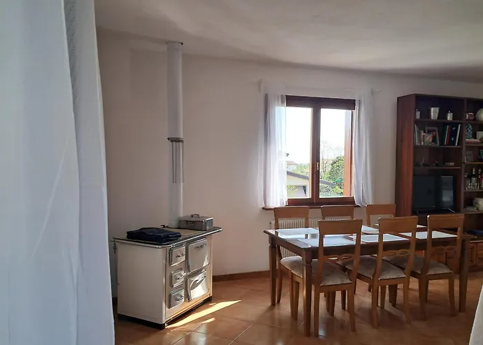 Etage Entier Independant D , Avec Terrasse, Jardin, 2 A 6 Personnes * Arba