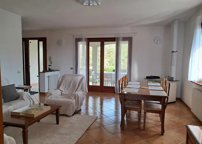 Etage Entier Independant D , Avec Terrasse, Jardin, 2 A 6 Personnes * Arba